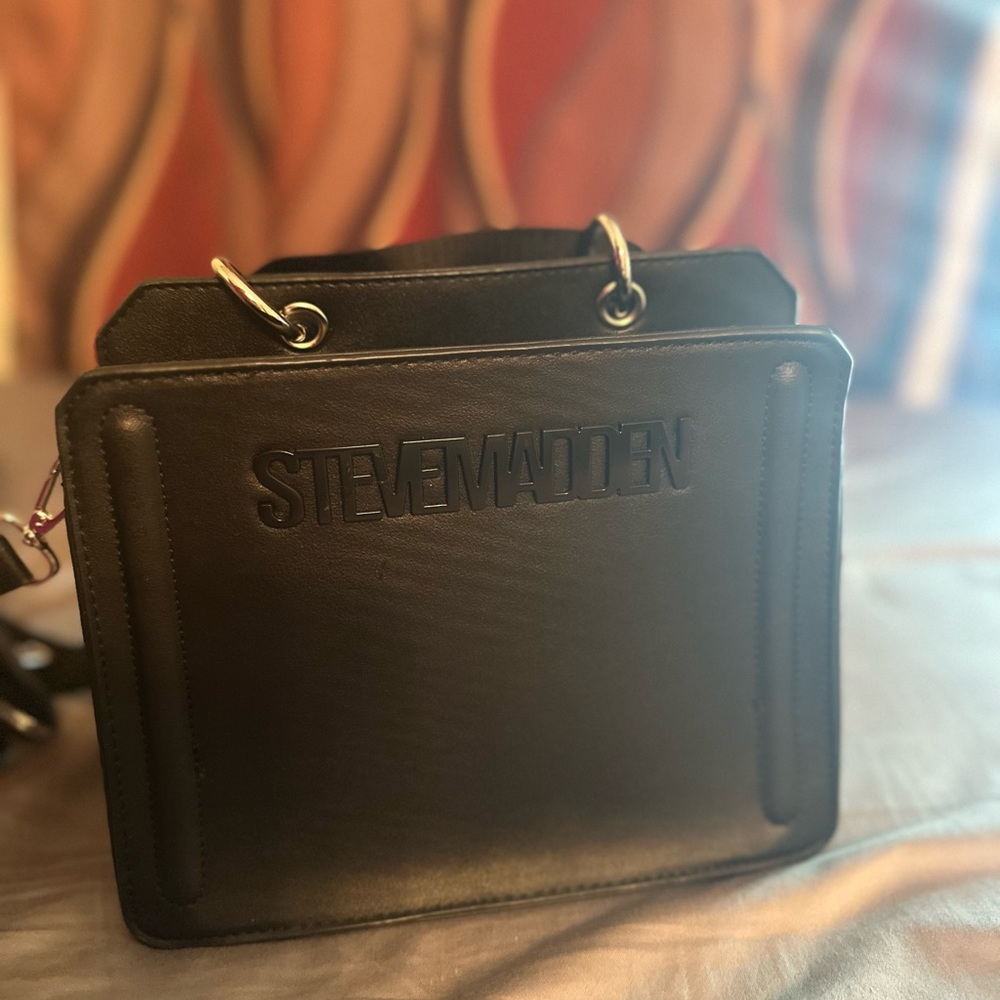 Steven Madden tote